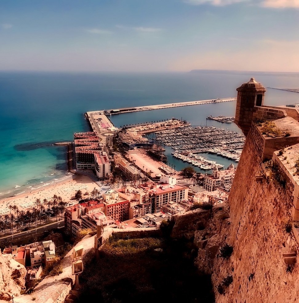 La vue sur le port de Alicante